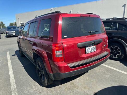 Used 2014 Jeep Patriot Sport w/ Southwest Package FWD image 4
