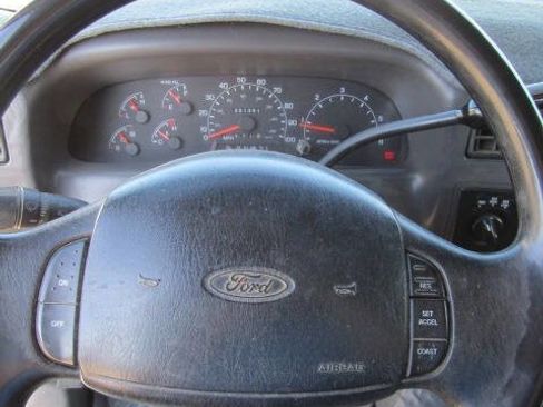 Used 2001 Ford F250 XL image 10