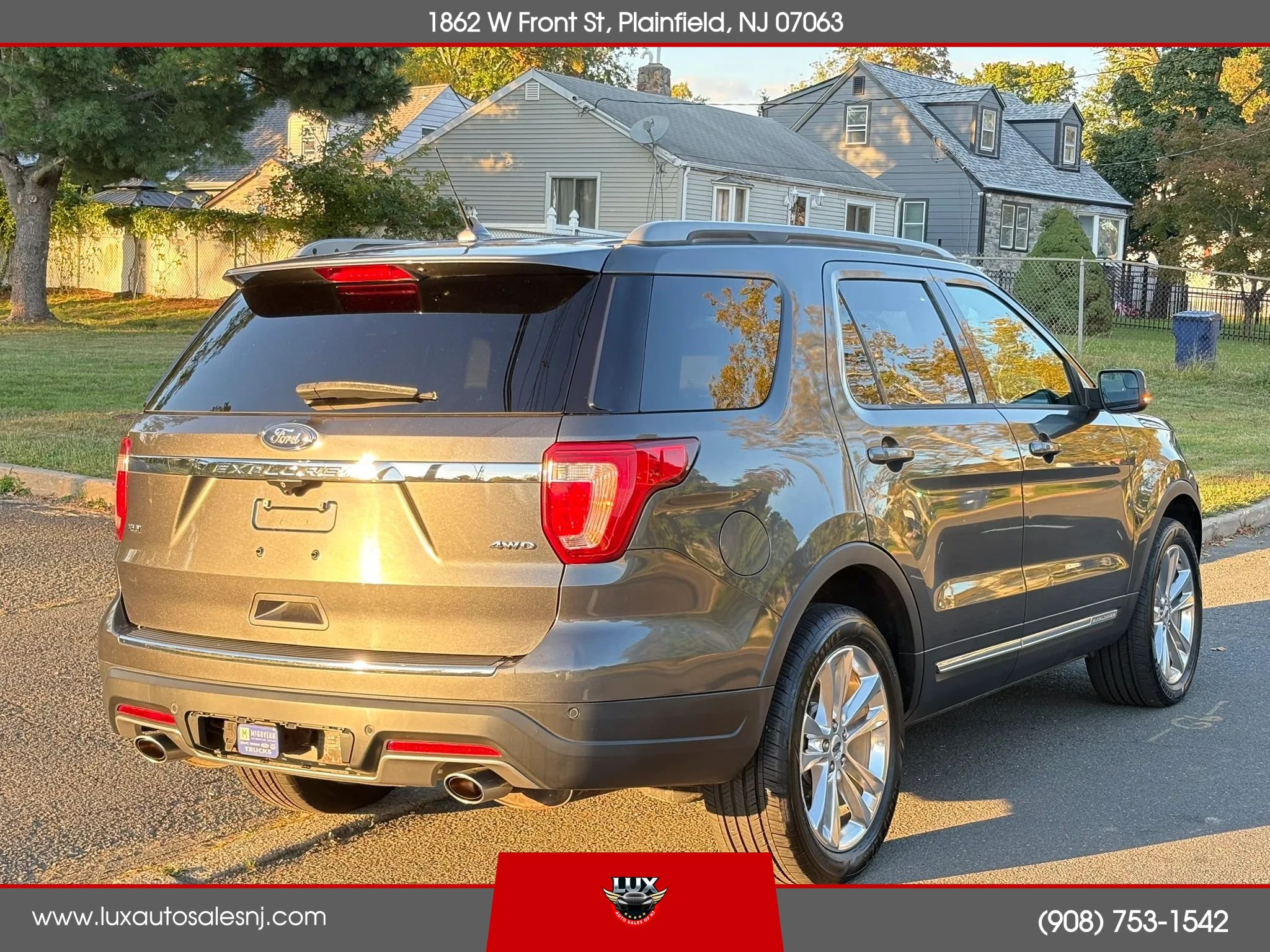 Used 2018 Ford Explorer XLT w/ Equipment Group 202A AWD/4WD image 7