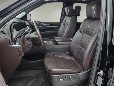 Used 2021 Cadillac Escalade Sport Platinum image 27