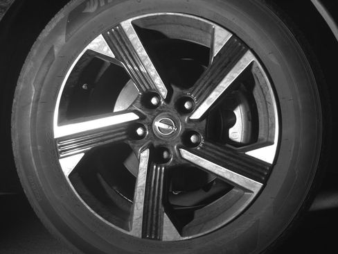 Used 2025 Nissan Sentra SV FWD image 13