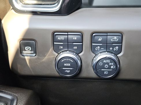 Used 2024 GMC Sierra 1500 Denali image 25