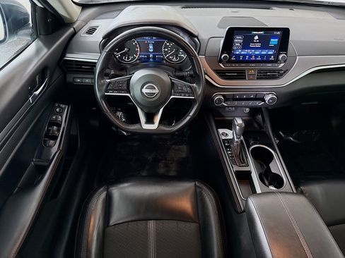 Used 2024 Nissan Altima 2.5 SR FWD image 17