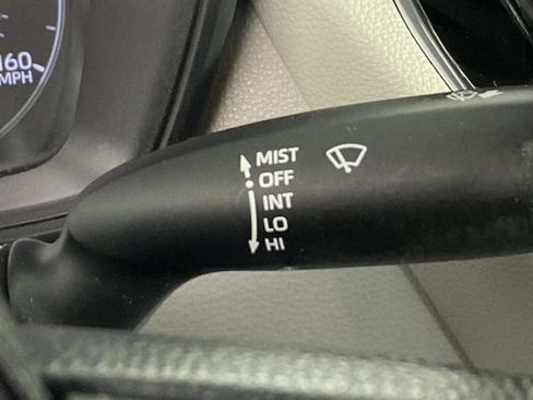 Used 2024 Toyota Corolla Cross L AWD/4WD image 18