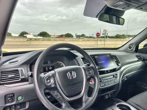 Used 2023 Honda Ridgeline Sport image 15