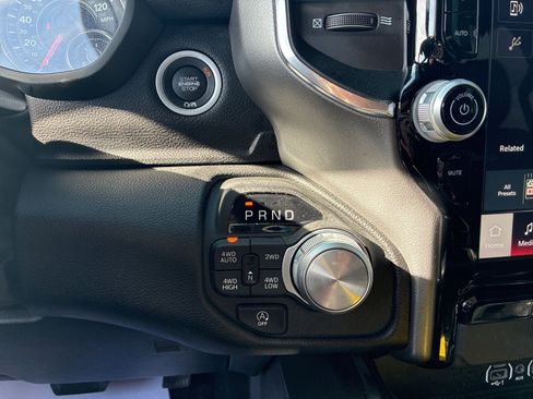 Used 2025 RAM 1500 Laramie w/ Sport Appearance Package image 31