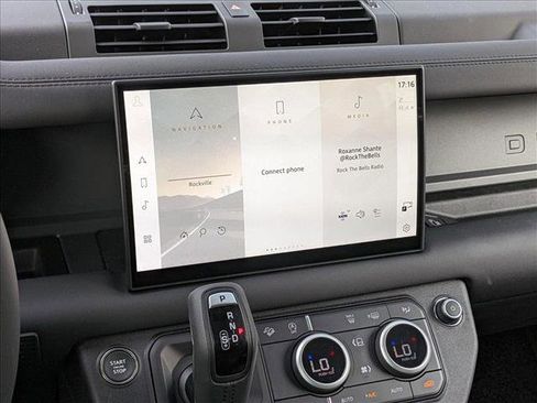 New 2025 Land Rover Defender 110 S image 12