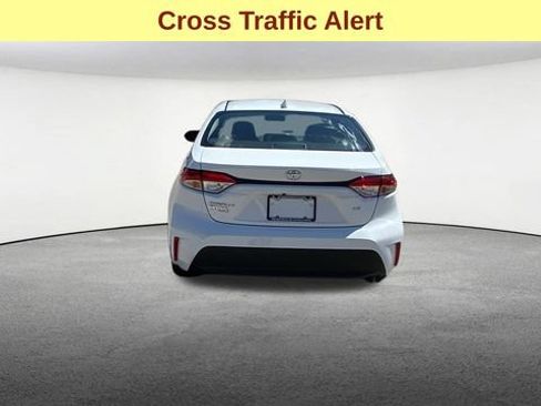 Used 2025 Toyota Corolla LE FWD image 7