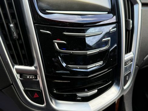 Used 2016 Cadillac SRX Luxury FWD image 8