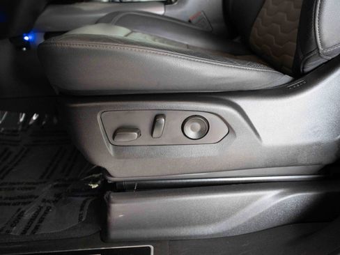 Used 2022 Chevrolet Silverado 1500 ZR2 w/ Technology Package image 12