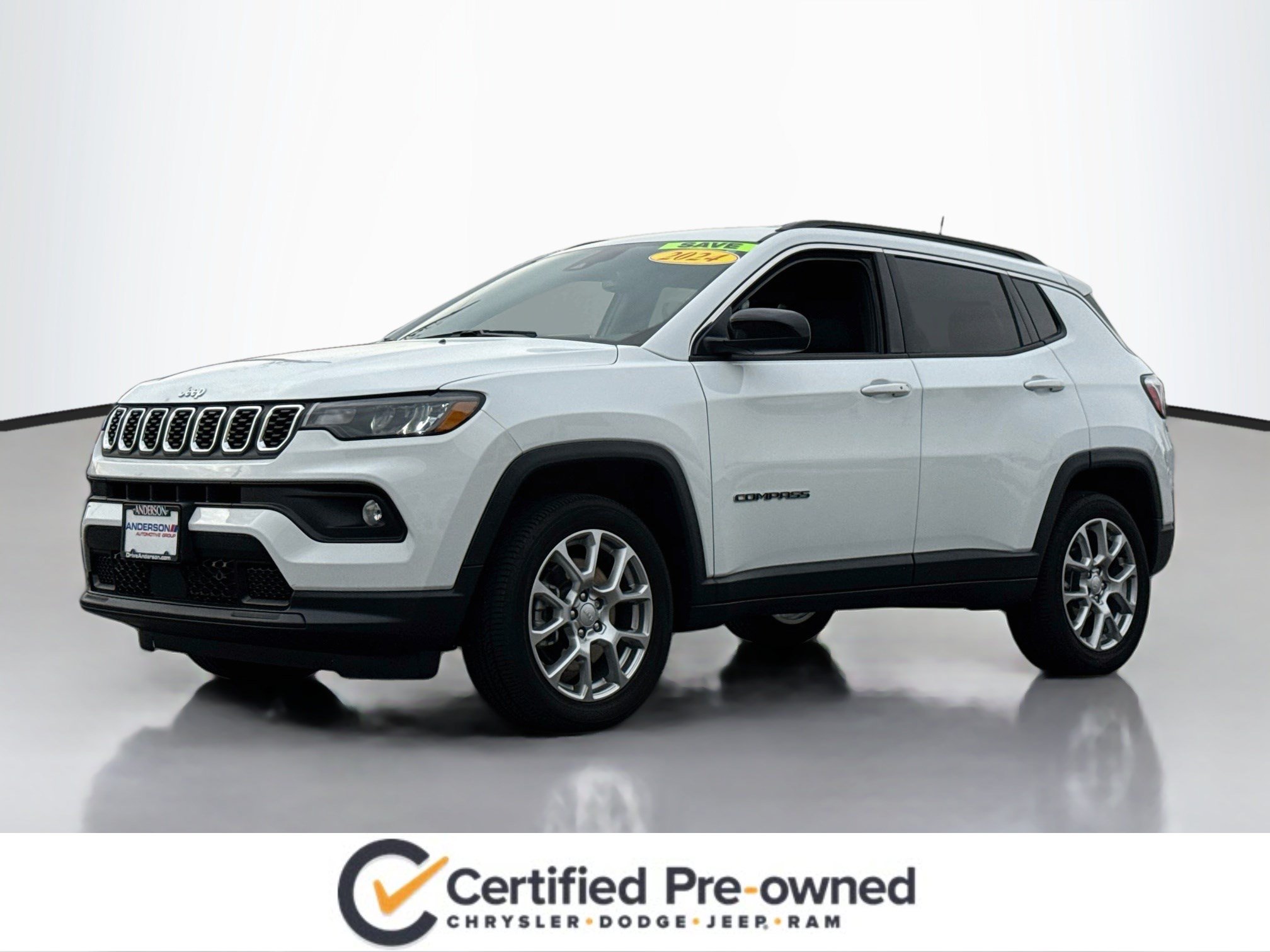 Used 2024 Jeep Compass Latitude AWD/4WD image 3