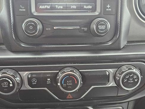 Used 2019 Jeep Wrangler Sport image 15