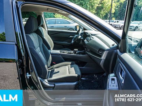 Used 2025 Nissan Rogue SV AWD/4WD image 23