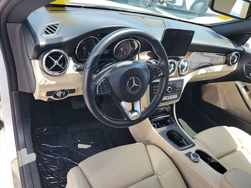 Used 2019 Mercedes-Benz CLA 250 image 3