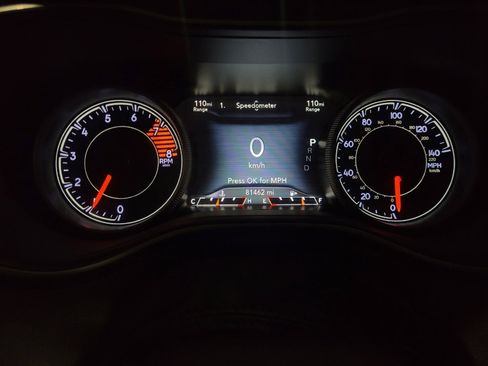 Used 2019 Jeep Cherokee Limited AWD/4WD image 23