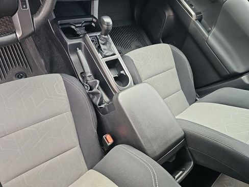 Used 2022 Toyota Tacoma TRD Off-Road w/ Technology Package image 21