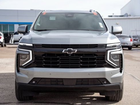 Used 2025 Chevrolet Suburban RST w/ Comfort Package image 2