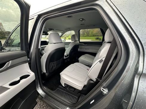 Used 2024 Hyundai Palisade SEL image 19