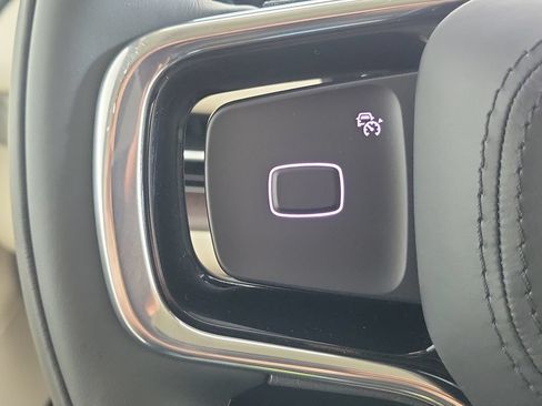 New 2027 Lincoln Navigator Premiere RWD image 24