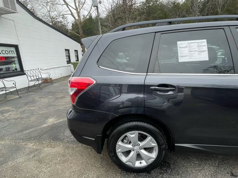 Used 2016 Subaru Forester 2.5i Limited image 9