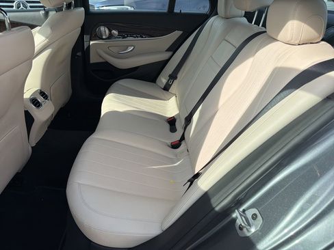 Used 2019 Mercedes-Benz E 300 image 9