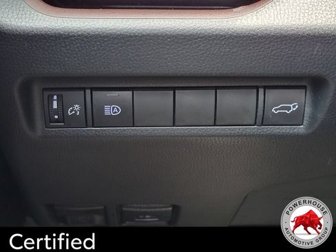 Used 2022 Toyota RAV4 Limited FWD image 29