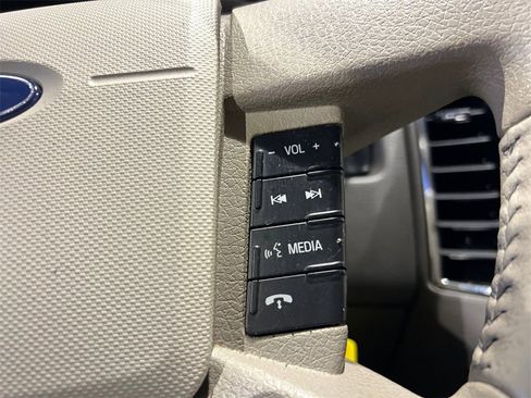 Used 2008 Ford Edge Limited image 28