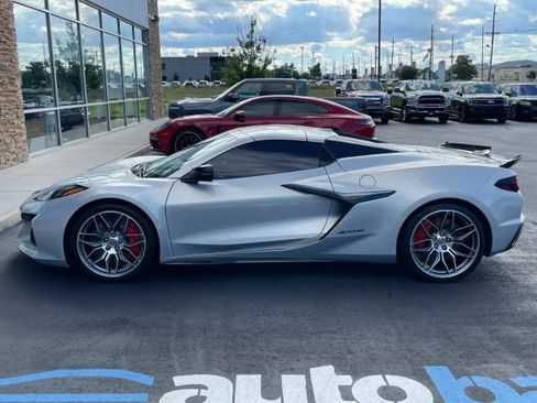 Used 2023 Chevrolet Corvette Z06 w/ Stealth Interior Trim Package RWD image 16