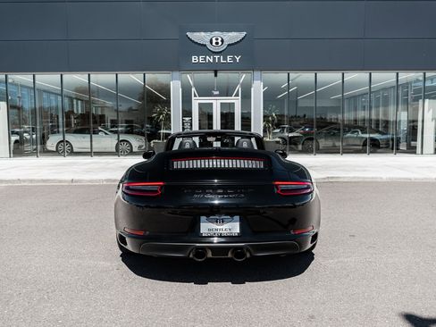Used 2017 Porsche 911 Carrera GTS RWD image 11