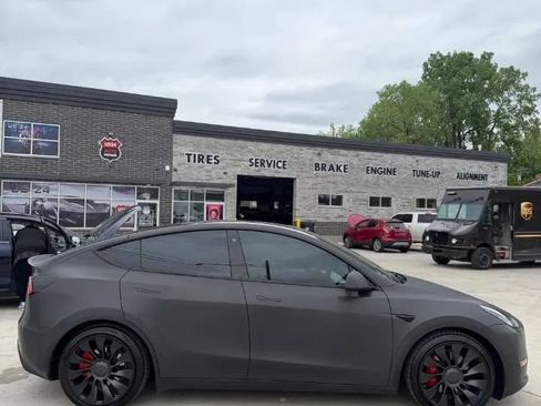 Used 2022 Tesla Model Y Performance AWD/4WD image 8