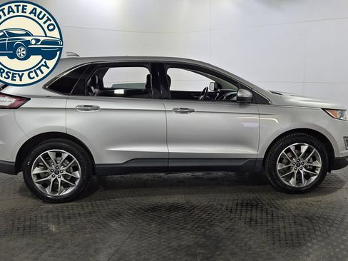 Used 2018 Ford Edge Titanium w/ Equipment Group 302A AWD/4WD image 8
