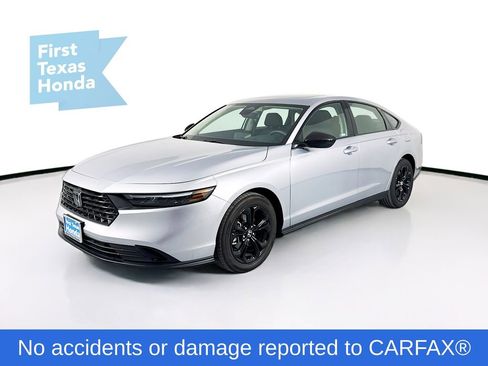 Used 2025 Honda Accord SE image 3