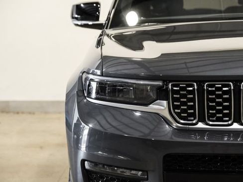 Used 2023 Jeep Grand Cherokee L Summit AWD/4WD image 3