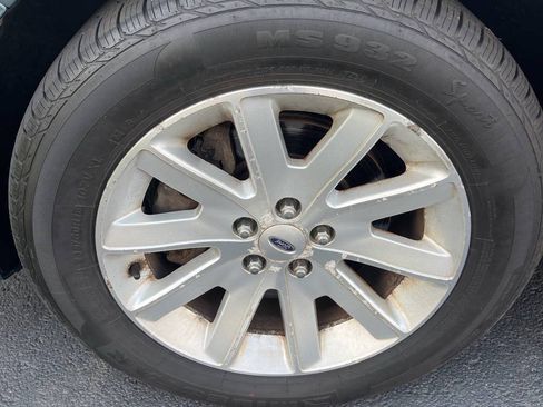 Used 2010 Ford Flex SEL FWD image 22