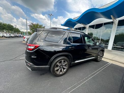 Used 2023 Honda Pilot Elite image 5