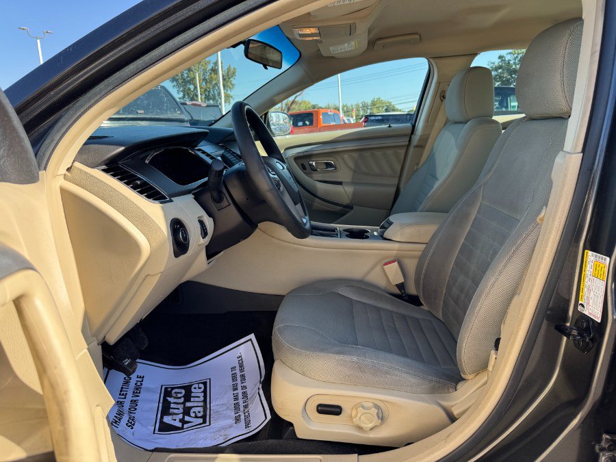 Used 2018 Ford Taurus SE FWD image 15