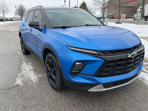 Used 2024 Chevrolet Blazer LT w/ Convenience Package image 2