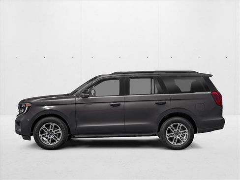 New 2026 Ford Expedition Active image 3