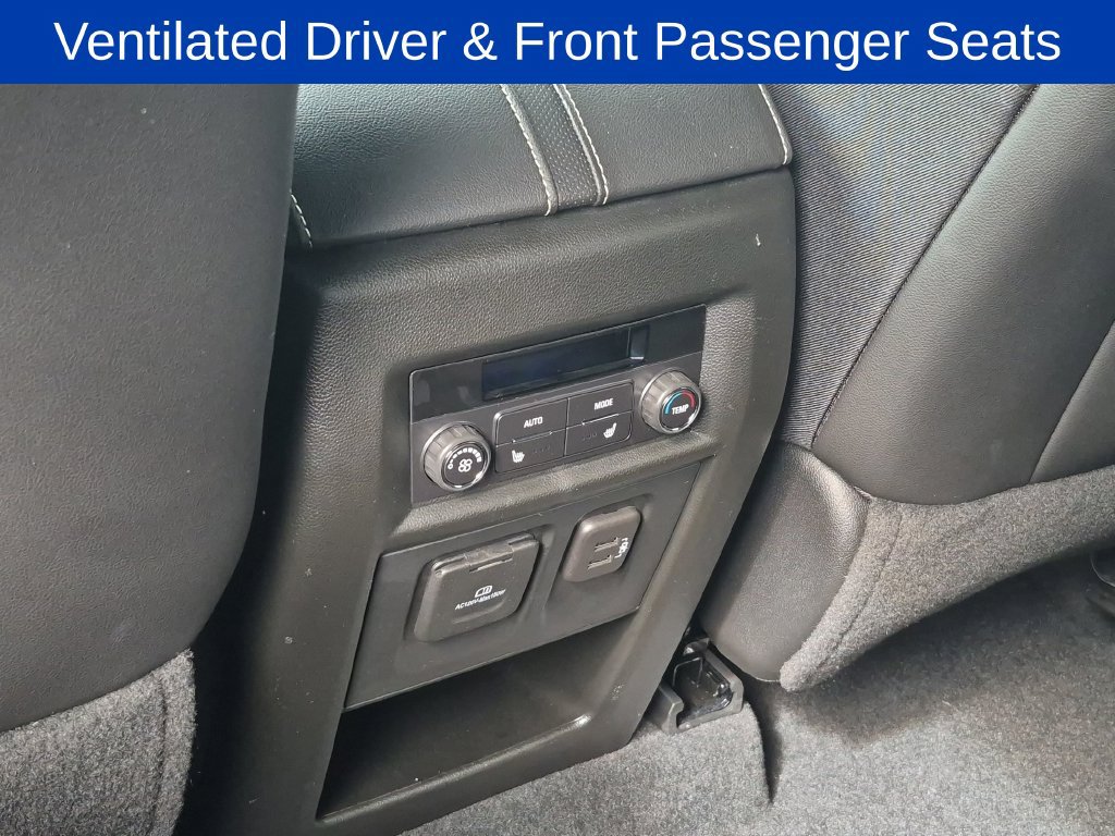 Used 2024 Chevrolet Traverse Premier w/ Redline Edition AWD/4WD image 33