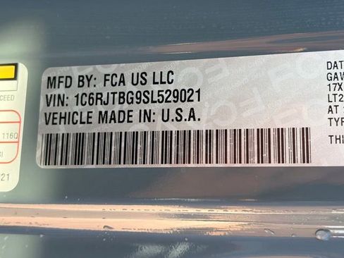 Used 2025 Jeep Gladiator Rubicon AWD/4WD image 2