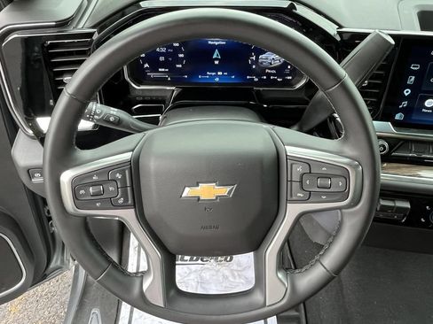 Certified 2026 Chevrolet Silverado 1500 LT AWD/4WD image 10