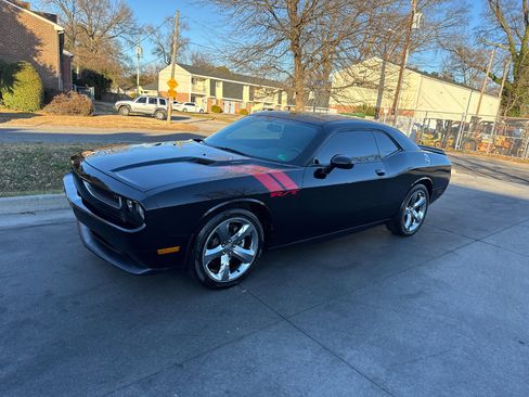Used 2014 Dodge Challenger R/T Plus image 6