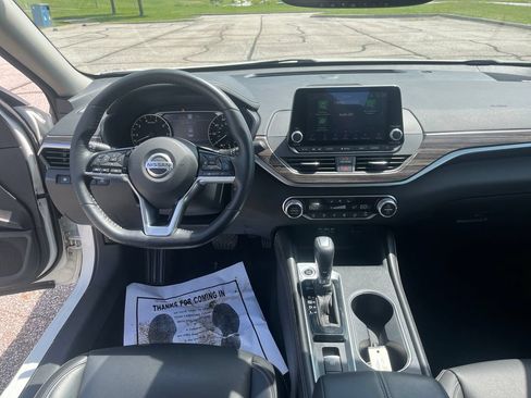 Used 2019 Nissan Altima 2.5 Platinum AWD/4WD image 12