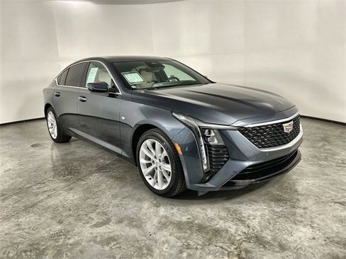 Used 2025 Cadillac CT5 Premium Luxury image 2