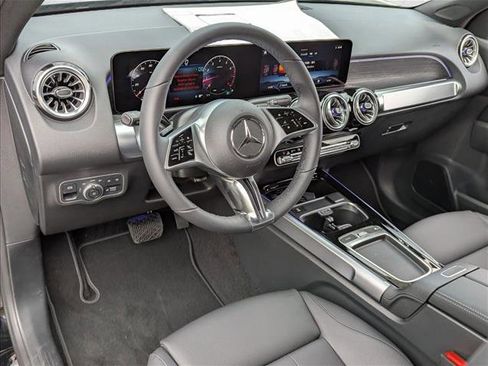 Certified 2026 Mercedes-Benz GLB 250 image 3