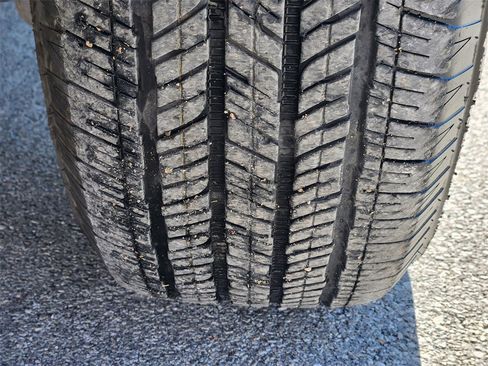 Used 2024 Toyota Tundra SR5 w/ SR5 Premium Package image 11