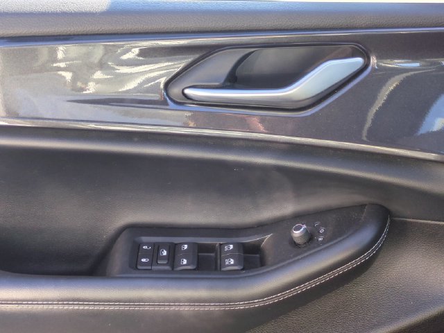 Used 2022 Jeep Grand Cherokee L Laredo AWD/4WD image 12