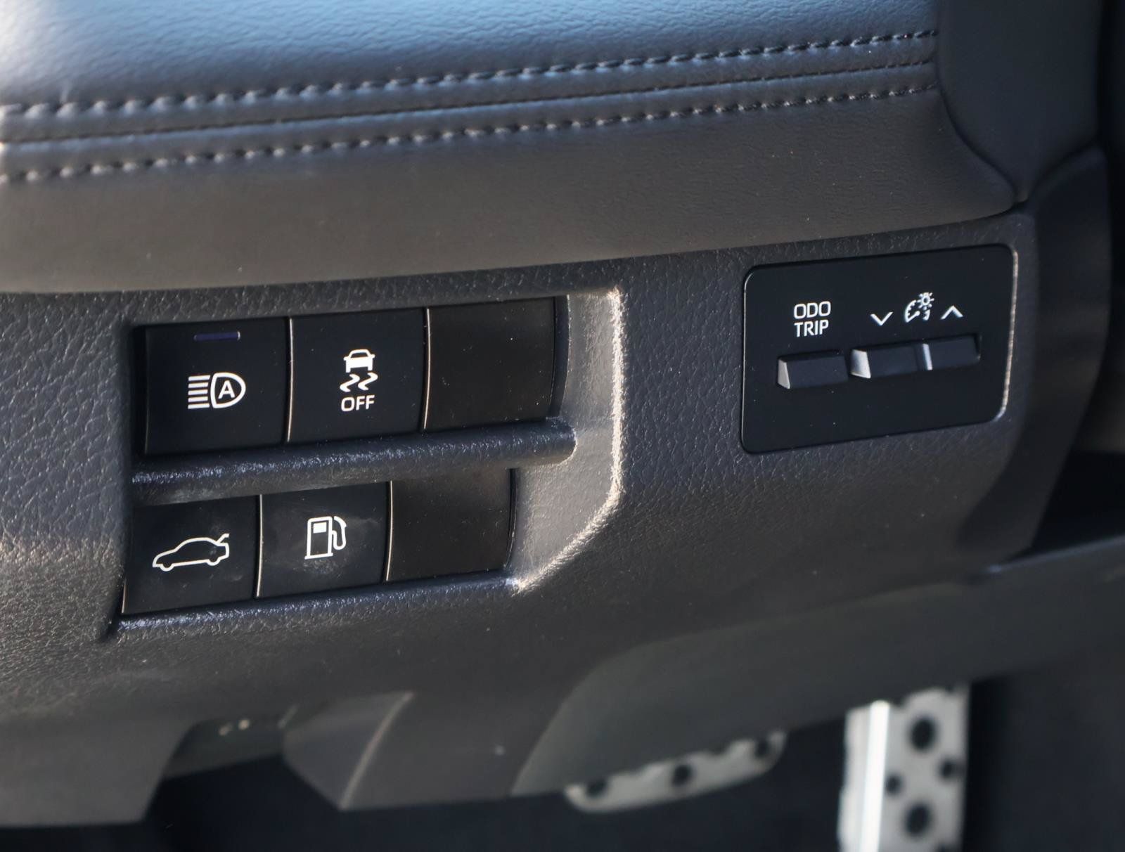 Used 2021 Toyota Avalon XSE FWD image 22