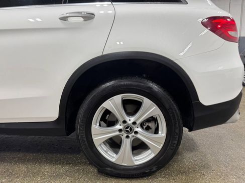 Used 2018 Mercedes-Benz GLC 300 4MATIC image 35