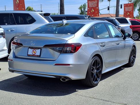 Used 2025 Honda Civic Sport image 4